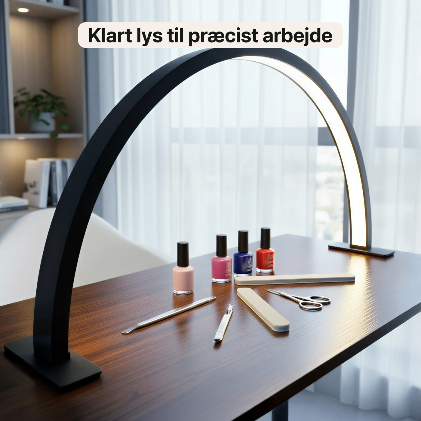 Neglelampe – LED halvmåne bordlampe
